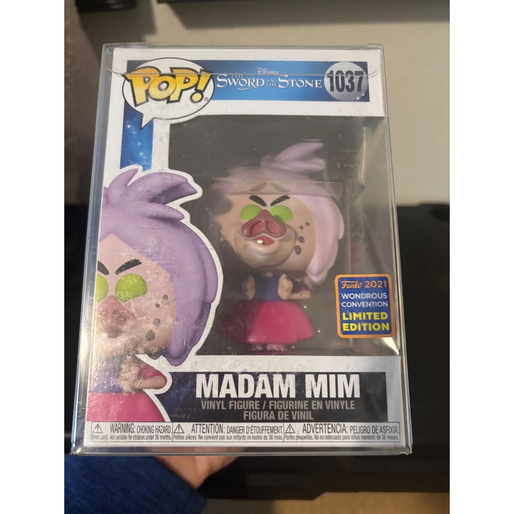 Funko Pop Disney Sword in the Stone Madam Mim 1037 Wondrous Con with protector - Picture 2 of 4